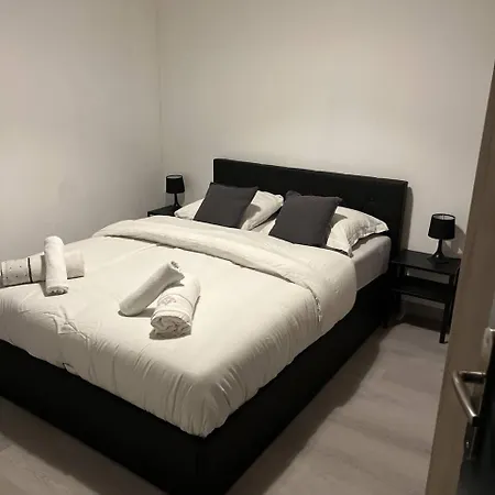 Apartment - Immeuble Securise - Entree Autonome - Internet Brest