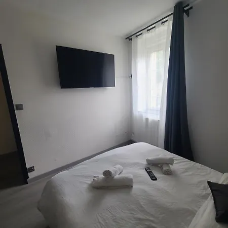 Apartment - Immeuble Securise - Entree Autonome - Internet Brest